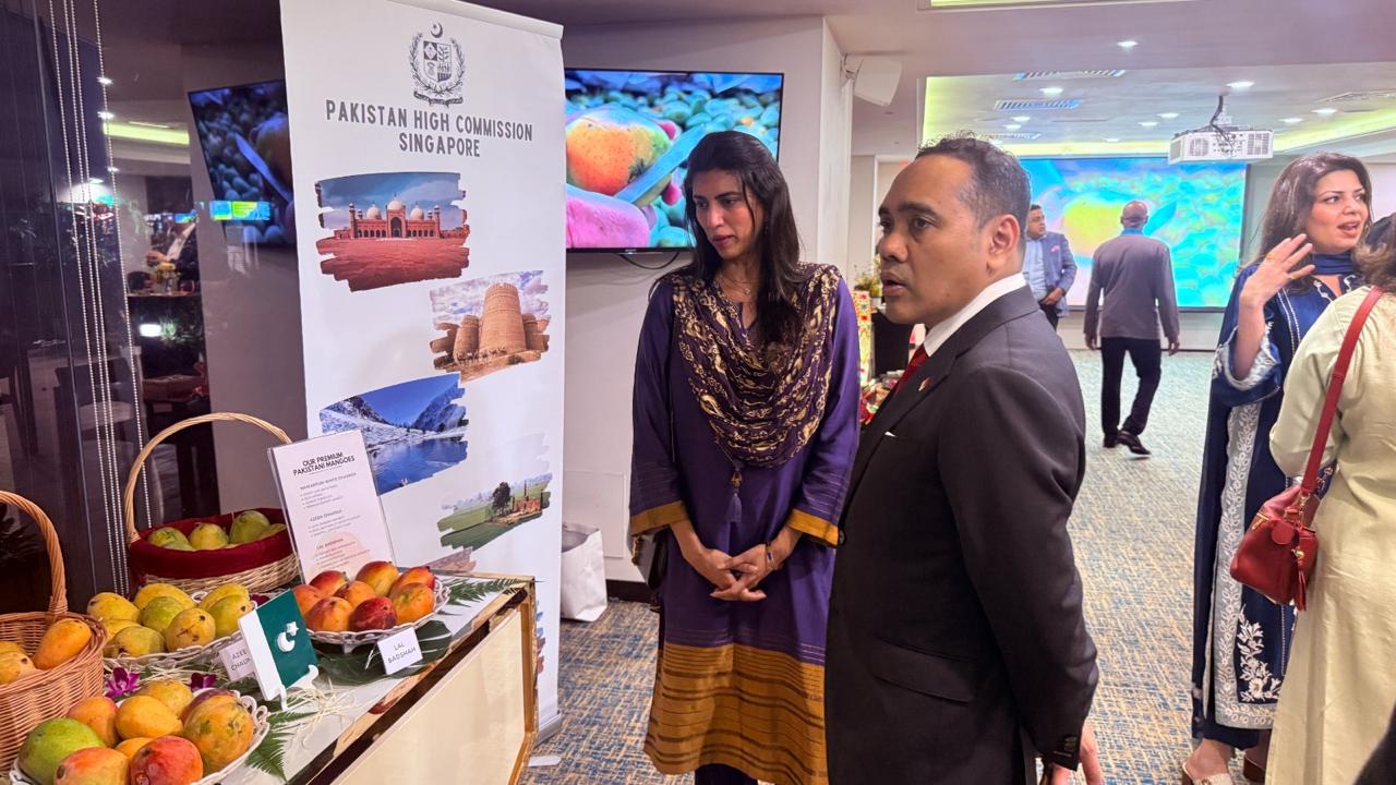 Pak HC organizes mango festival in Singapore to mark 60th years of diplomatic relations
