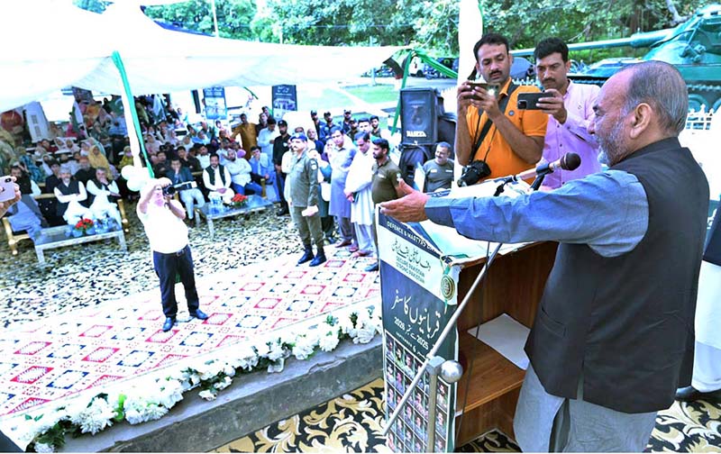 Chief Guest Provincial Minister for Labor and Manpower Muhammad Mansha Ullah Butt addressing during ceremony on the occasion of the Defense Day celebrations at Fort