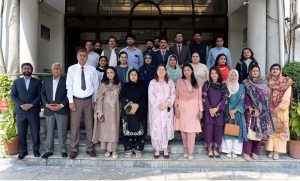 A delegation of the probationary civil service officers of the 53rd Common Training Programme and the 43rd Specialized Training Programme for the Information Group visited Associated Press of Pakistan (APP) headquarters, where it was briefed about the editorial operations of the state news agency.