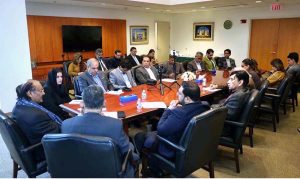 Honorable Federal Minister/Chairman of the Parliamentary Committee on Kashmir, Rana Muhammad Qasim Noon held an interactive session with media representatives during his official visit to the US. Ambassador of Pakistan to the US, Mr. Rizwan Saeed Sheikh, was also present on the occasion