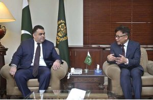 Fahd Haroon, Minister of State/Special Assistant to the Prime Minister on Digital Media exchanging views with H.E. Han Sungho, Ambassador of Korea to Pakistan at PM's Office.