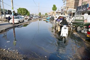 A view of sewerage water accumulated on Makkis Shah Road, posing inconvenience to commuters and residents and requiring the attention of the concerned authorities.