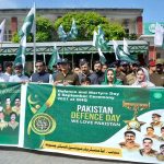 Deputy Commissioner Ayesha Rizwan, DPO Dr. Atif Naveed and AC Chiniot Shahista Jabeen lead a walk at Municipal Committee Chiniot on the eve of Defence Day