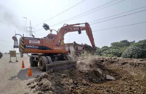 Heavy machinery and construction crews are working on the rehabilitation, expansion, and dualization of the eastern service road along the Islamabad Expressway as part of a Capital Development Authority (CDA) project to upgrade the 9-kilometre stretch from Faizabad Interchange to Gulberg Greens into a six-lane carriageway.