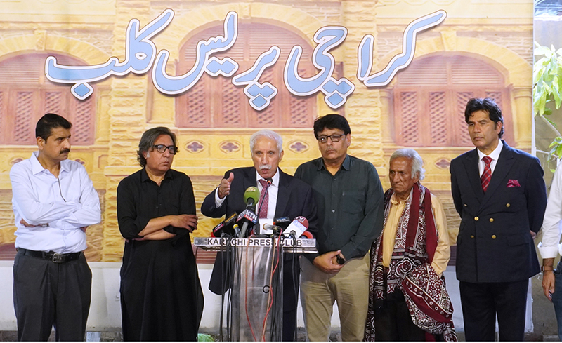 Federal Minister for Board of Investment Qaiser Ahmed Sheikh addressing media persons at Karachi Press Club