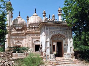 A view of the historic Sadiq Garh Palace in Dera Nawab, Bahawalpur, a magnificent landmark reflecting the region’s royal heritage and a blend of Islamic, South Asian and European architectural styles. Built during the reign of Nawab Sadiq Muhammad Khan IV in the late 19th century, the palace stands as a symbol of the rich history and cultural heritage of the Nawabs of Bahawalpur