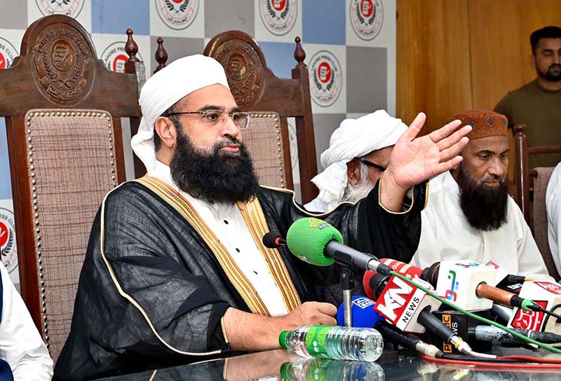 Chairman Pakistan Ulema Council Hafiz Muhammad Tahir Ashrafi is addressing a press conference at the Press Club