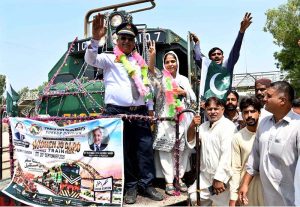 People express joy as they welcome the restoration of the Moenjodaro Express at Larkana Railway Station, operating on the Rohri-Larkana-Dadu-Sehwan-Kotri route on the directives of Federal Minister for Railways Muhammad Hanif Abbasi