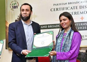 Federal Minister for Information and Broadcasting Attaullah Tarar presents certificates to participants of RJ and broadcasting internship training program 2026 at Radio Pakistan