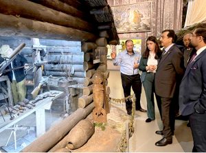 Parliamentary delegation from the Islamic Republic of Pakistan, led by the Chairman Senate, Syed Yousaf Raza Gillani, visiting the Belarusian State Museum of the History of the Great Patriotic War