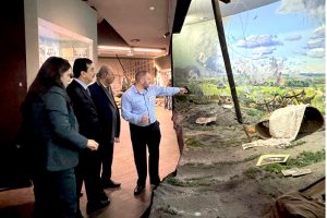 Parliamentary delegation from the Islamic Republic of Pakistan, led by the Chairman Senate, Syed Yousaf Raza Gillani, visiting the Belarusian State Museum of the History of the Great Patriotic War