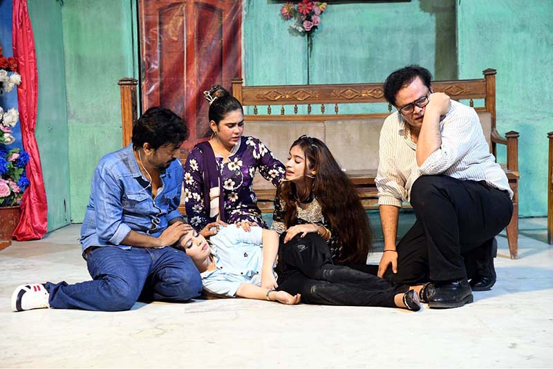 Artists perform the Sindhi drama “Pani Khe Bhakur,” jointly presented by the Arts Council of Pakistan Karachi and Larkana during the Sindh Theatre Festival 2026 at the Z.A. Bhutto Open-Air Theatre