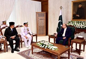 President Asif Ali Zardari in a meeting with Admiral Dr. Muhammad Ali, Chief of the Indonesian Navy, at Aiwan-e-Sadr