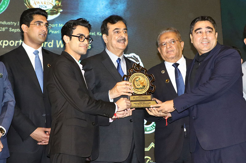 Chairman Senate Syed Yousaf Raza Gilani presents an awards during REAP’s 18th Export Award Ceremony at a local hotel