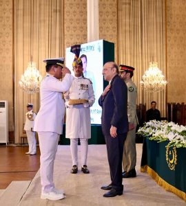 President Asif Ali Zardari conferring Nishan-i-Imtiaz (Military) upon Admiral Dr. Muhammad Ali, Chief of the Indonesian Navy, at Aiwan-e-Sadr