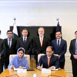 Marryum Pervaiz, Secretary to the Commission CCP, and Muhammad Tahir, Director General (SID) NAB, signing the addedum to the foundational MoU between CCP and NAB in the presence of Chairman NAB Lt Gen (R) Nazir Ahmed, CCP Chairman Farid Ahmed Tarar, and senior officer