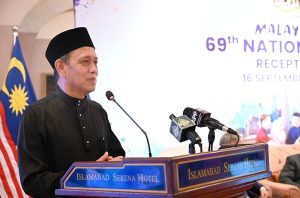 Malaysian High Commissioner Dato’ Mohammad Azhar Mazlan, addresses to guests attending the 69th National Day of Malaysia ceremony at a local hotel