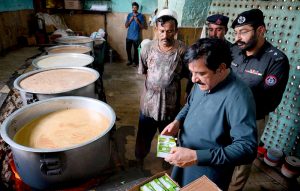 Sindh Minister for Prisons Ali Hasan Zardari visits to check the food quality at Central Jail.