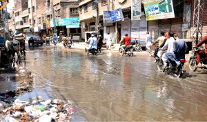 Sewerage water accumulated at Goods Naka Road needs the attention of concerned authorities.