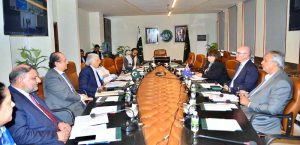 Federal Minister for National Food Security and Research Rana Tanveer Hussain meets Dr. Suzie Newman, General Manager Partnerships, ACIAR, and the Australian High Commissioner to Pakistan to discuss strengthening bilateral cooperation in agriculture, research, biosecurity and climate-resilient agriculture.