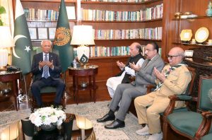 Sindh Chief Minister Sindh's Special Assistant Hussain Aslam Bhatti is offering Fateha on the death of the father-in-law of Sindh Governor Syed Muhammad Nehal Hashmi at the Governor House