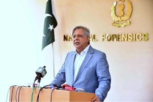Officials of the National Forensics Agency brief Federal Minister for Law and Justice Senator Azam Nazeer Tarar on the agency’s forensic capabilities and laboratory operations during his visit