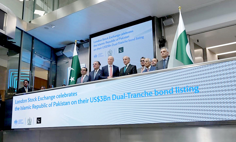 Prime Minister Muhammad Shehbaz Sharif attending the Market Open ceremony at the London Stock Exchange, which also featured the unveiling ceremony for Pakistan's $3 billion dual-tranche bonds listing