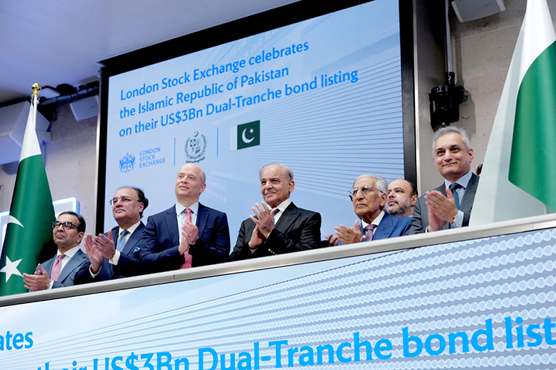 Prime Minister Muhammad Shehbaz Sharif attending the Market Open ceremony at the London Stock Exchange, which also featured the unveiling ceremony for Pakistan's $3 billion dual-tranche bonds listing