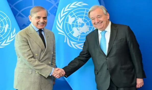 Report: PM Sharif confers with UN chief on Mideast peace and global crises