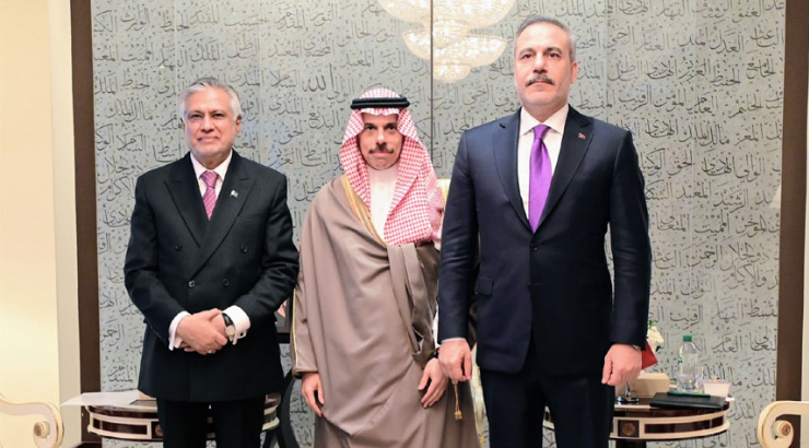 Report: Pakistan, Saudi, Turkiye FMs review institutional setup under Makkah Agreement