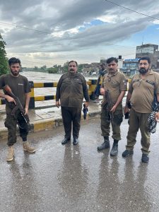 Police coordinate with administration, rescue agencies amid heavy downpour