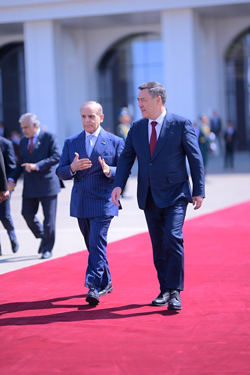PM departs to Pakistan after concluding his official visit to Kyrgyzstan