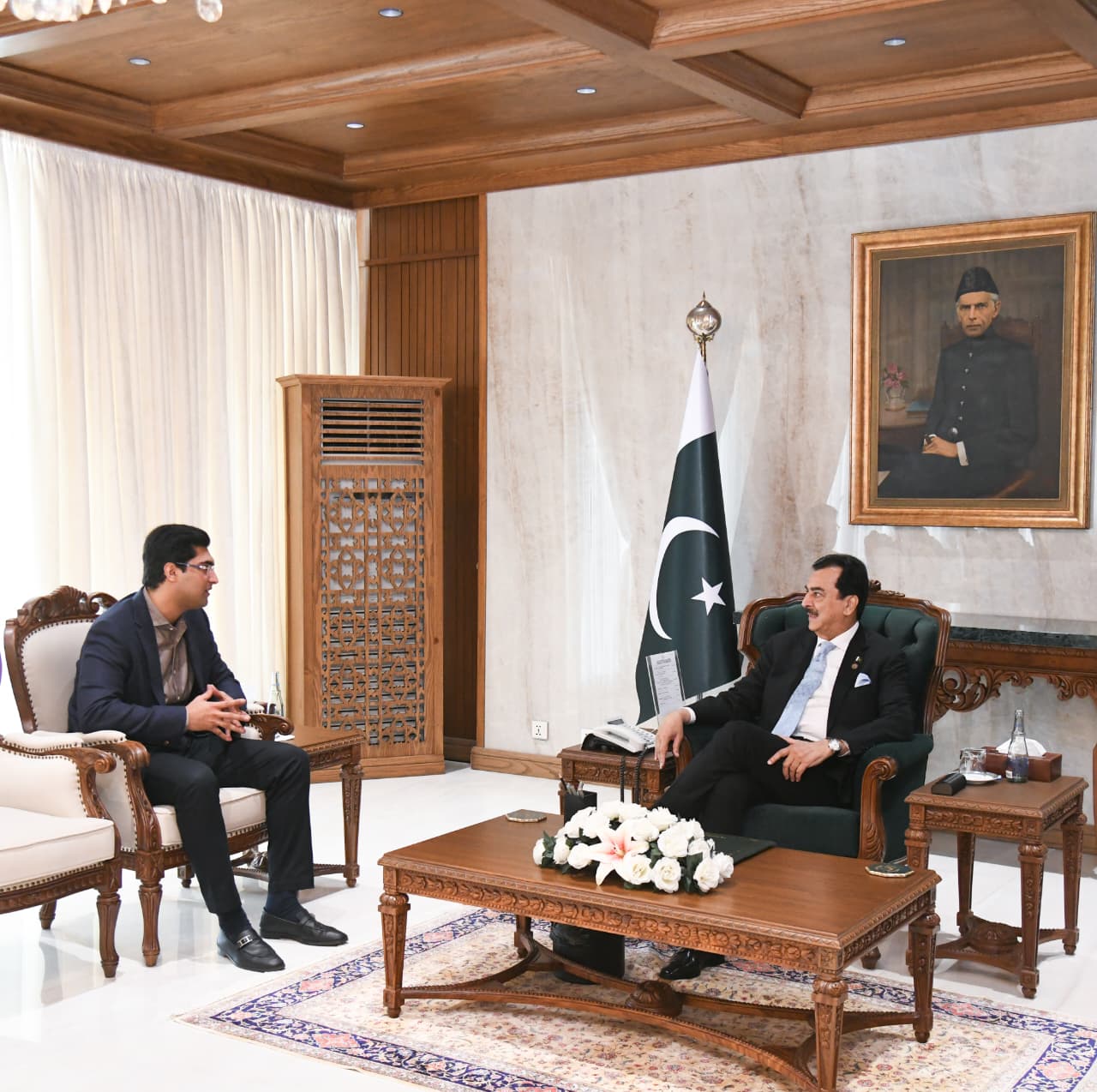 Political leaders, business community representatives call on Acting President