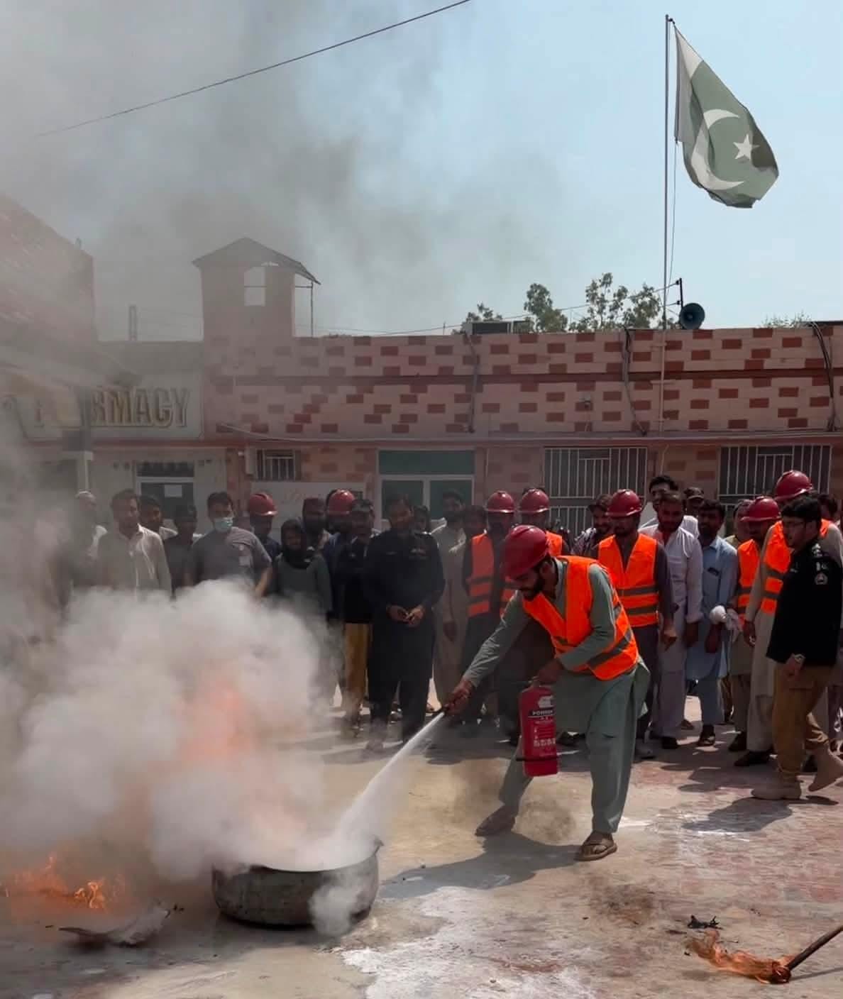 DIKhan Trauma Centre holds training session on Fire Safety