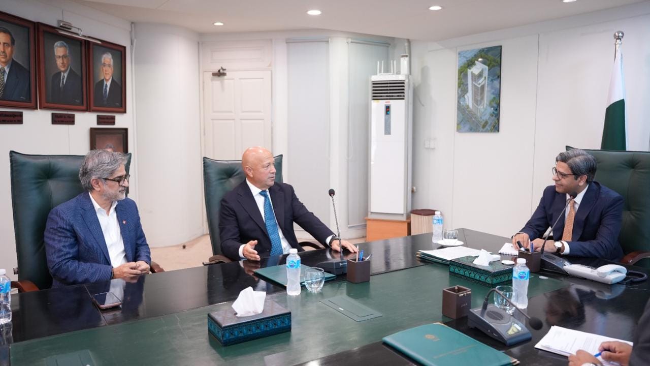 VEON, JazzWorld leadership meet SECP chairman