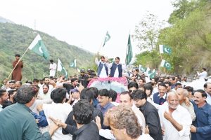 Amir Muqam addresses ‘Jeeve Pakistan’ rally in Muzaffarabad