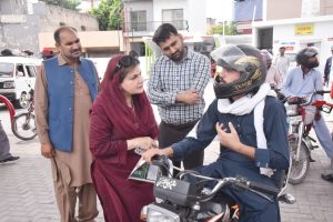 Farah Naz Akbar inspects implementation of Rs500 relief scheme at Islamabad petrol pumps