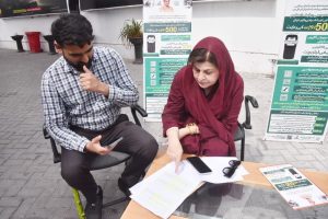 Farah Naz Akbar inspects implementation of Rs500 relief scheme at Islamabad petrol pumps