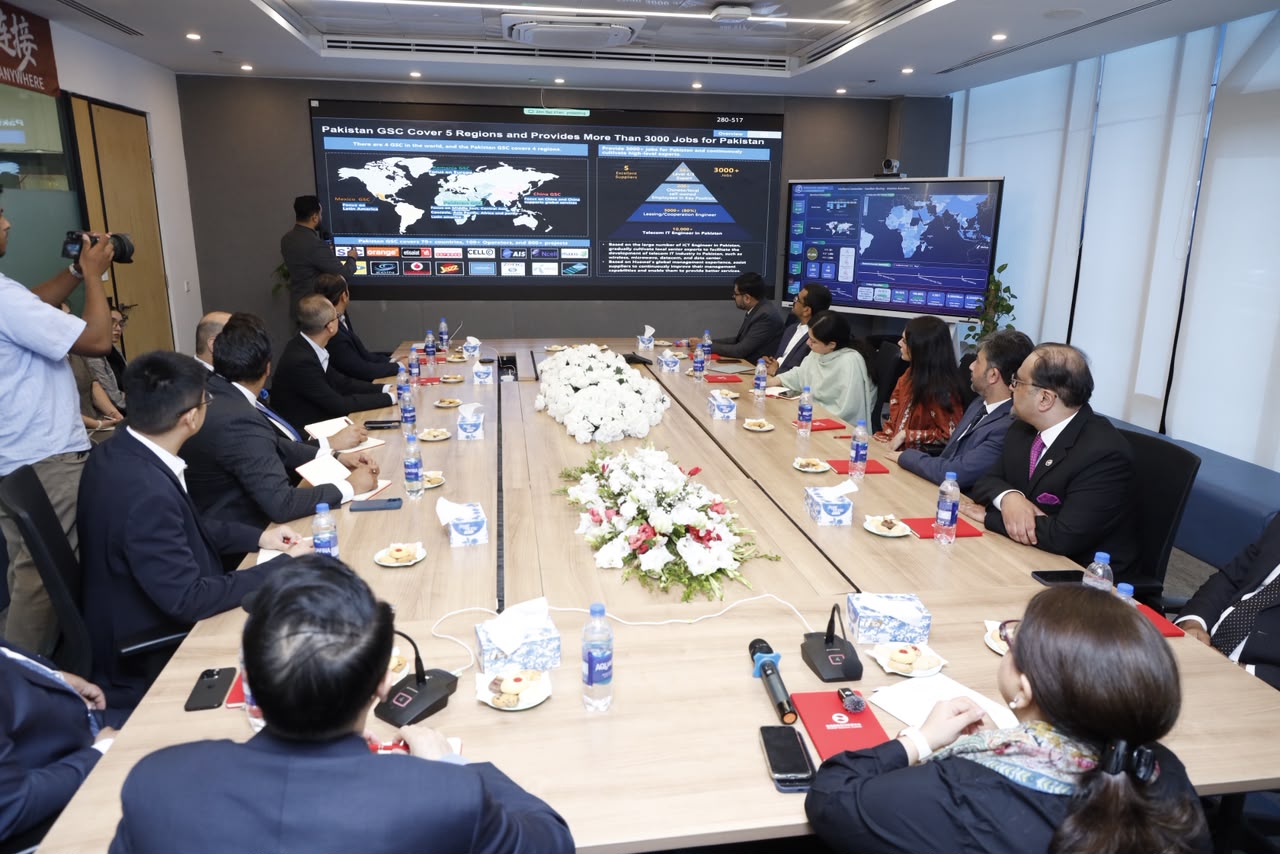 Minister IT visits Huawei Global Support Center, highlights Pakistan’s emerging role as global tech services hub