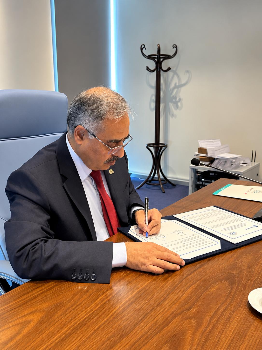 D-8, COMSATS sign MoU to strengthen cooperation in science, technology