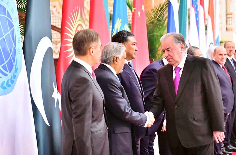 Deputy Prime Minister/Foreign Minister Senator Mohammad Ishaq Dar calling on the President of Tajikistan, H.E. Emomali Rahmon