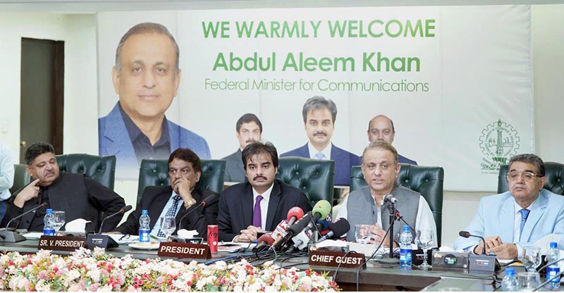 Federal Minister for Communications Abdul Aleem Khan addressing the members of business community at Lahore Chamber of Commerce and Industry (LCCI)