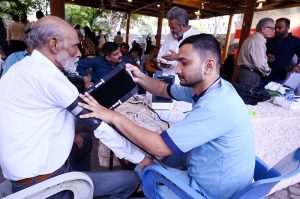 Karachi Press Club members undergo medical screening at a special Cardiac and Pulmonary Health Camp organized by Aga Khan University Hospital in collaboration with the KPC Health Committee