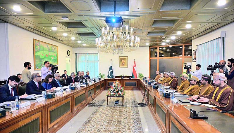 Deputy Prime Minister/Foreign Minister Senator Mohammad Ishaq Dar, together with the Foreign Minister of the Sultanate of Oman, Sayyid Badr bin Hamad bin Hamood Albusaidi, co-chaired the 8th Session of the Pakkstan-Oman JMC at the Ministry of Foreign Affairs