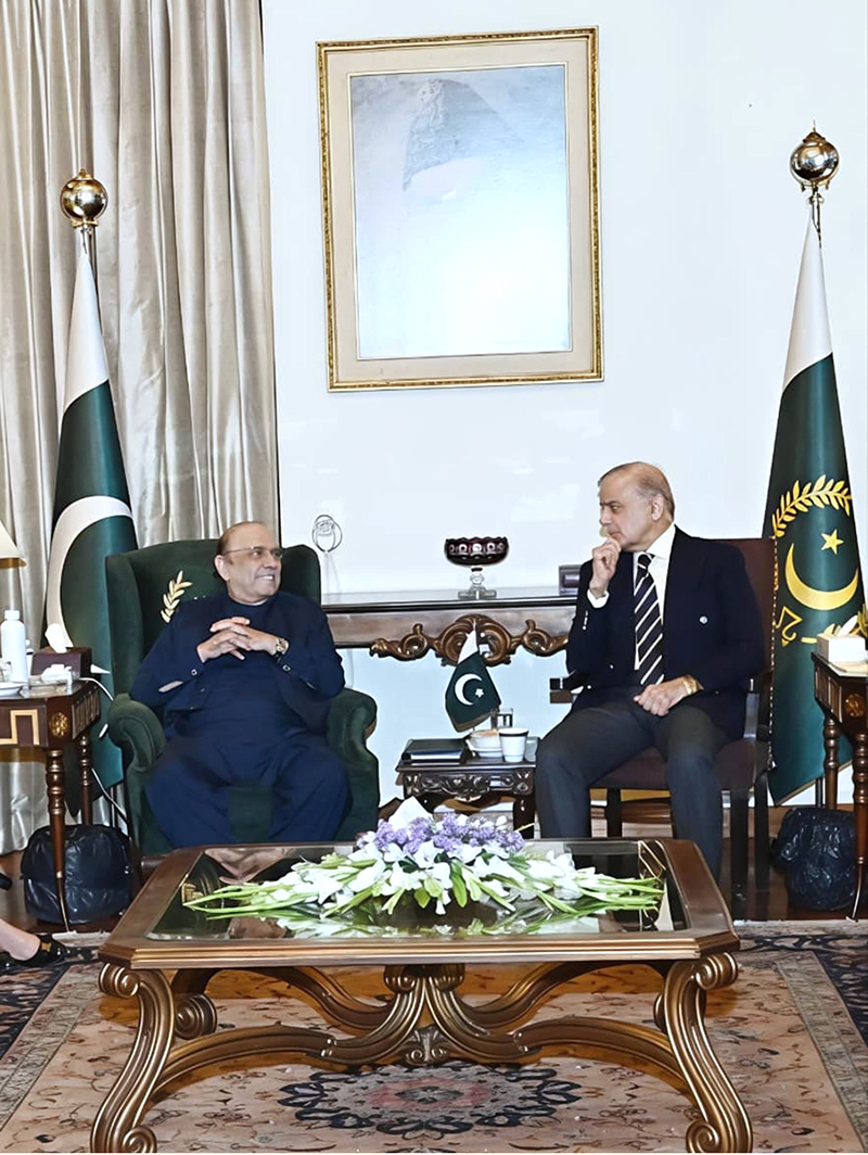 President Asif Ali Zardari in a meeting with Prime Minister Muhammad Shehbaz Sharif, along with members of the federal and provincial cabinets and parliament, at Aiwan-e-Sadr