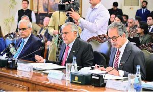 Deputy Prime Minister/Foreign Minister Senator Mohammad Ishaq Dar, together with the Foreign Minister of the Sultanate of Oman, Sayyid Badr bin Hamad bin Hamood Albusaidi, co-chaired the 8th Session of the Pakkstan-Oman JMC at the Ministry of Foreign Affairs