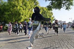 Women participate in the Rakhshanda Memorial Club Women Run 2026 at Fatima Jinnah Park (F-9 Park)
