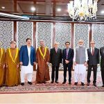 Deputy Prime Minister/Foreign Minister Senator Mohammad Ishaq Dar, along with the Foreign Minister of the Sultanate of Oman, Sayyid Badr bin Hamad bin Hamood Albusaidi, in a group photo at the successful conclusion of the 8th Session of the Pakistan-Oman JMC at the Ministry of Foreign Affairs