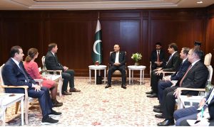 President Asif Ali Zardari in meeting with Mr. Daniel Frisch, Executive Vice-President and Director of Export Sales, Siemens