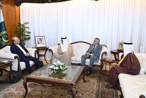 President Asif Ali Zardari in a meeting with Minister of Foreign Affairs of the Kingdom of Bahrain, Dr. Abdullatif bin Rashid Al-Zayani at Aiwan-e-Sadr.